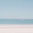 Zeilboot op zee