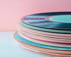 Pastelkleurige verzameling vinylplaten