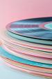 Pastelkleurige verzameling vinylplaten
