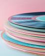 Pastelkleurige verzameling vinylplaten
