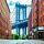 Manhattan bridge tussen 2 gebouwen
