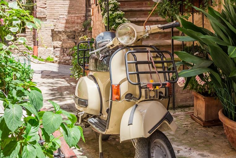 Vintage scooter in Italië