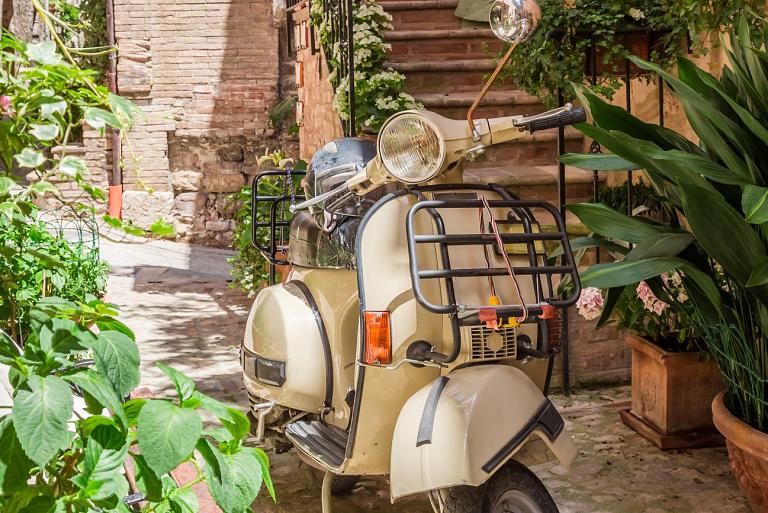 Vintage scooter in Italië