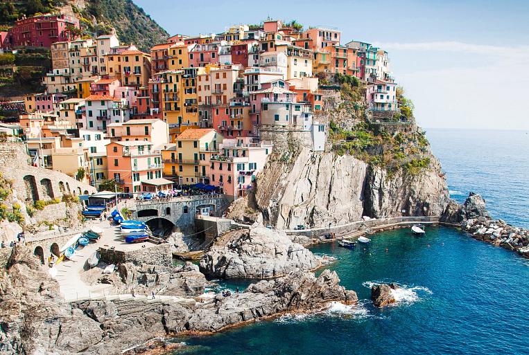 Dorpje Manarola aan de Italiaanse kust