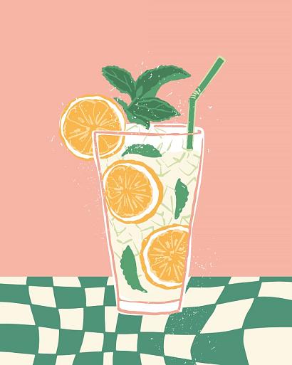 Cocktail met roze achtergrond