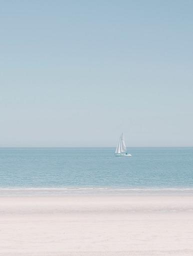 Zeilboot op zee