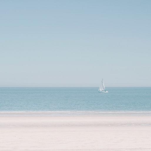 Zeilboot op zee