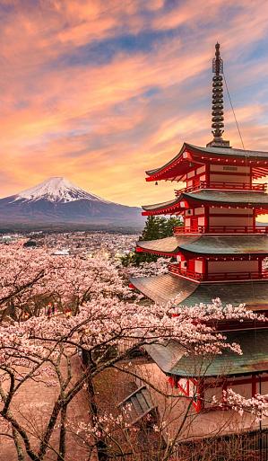 Berg Fuji en de Vredespagode, Japan